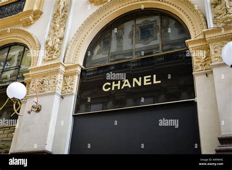 chanel outlet in milan italy|Chanel store Milan.